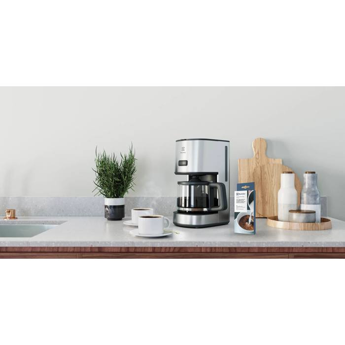 Premium cleaning tablets for fully automatic coffee and espresso makers