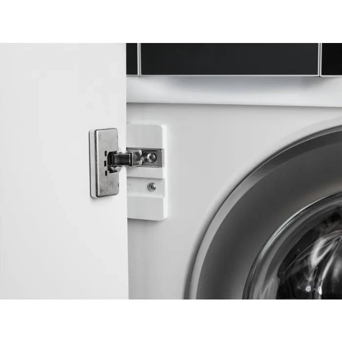 SOFT CLOSING HINGE