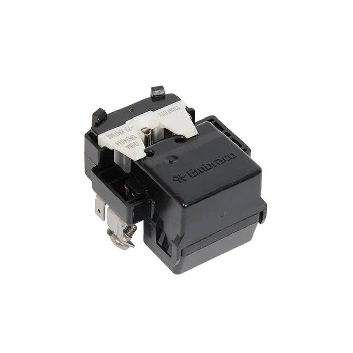 Dispositif de démarrage pour réfrigérateur avec protection de moteur