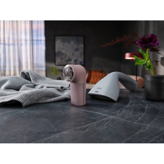 AFS01 FABRIC SHAVER AEG